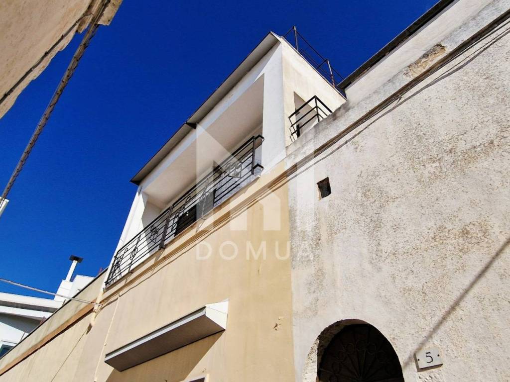Casa indipendente a Parabita in Via Sardegna - Foto 2