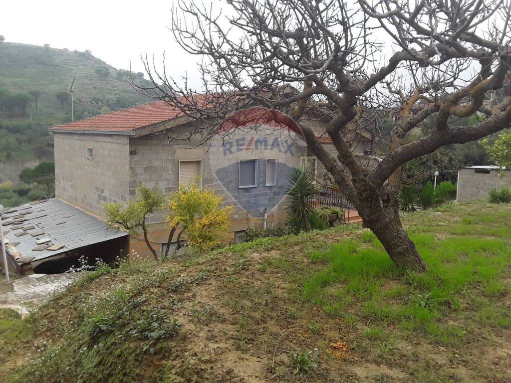 Villa a Piazza armerina in Contrada Rasalgone - Foto 5