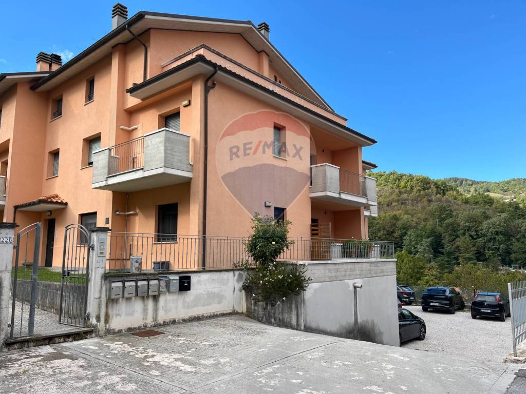 Appartamento a Apecchio in Via San Francesco D' Assisi - Foto 2