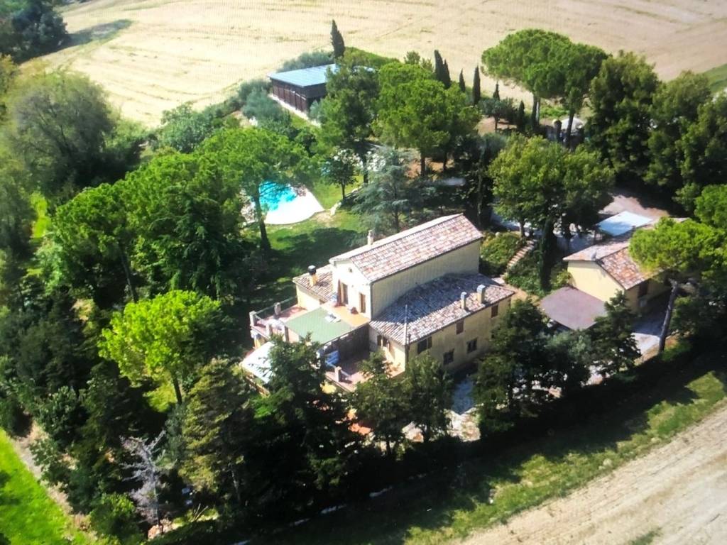 Villa a Osimo in VIA CHIARAVALLESE - Foto 2