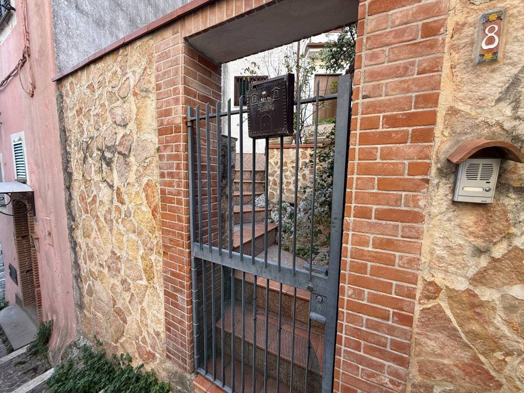 Casa indipendente a Formia in Via Papa, 8 - Foto 2