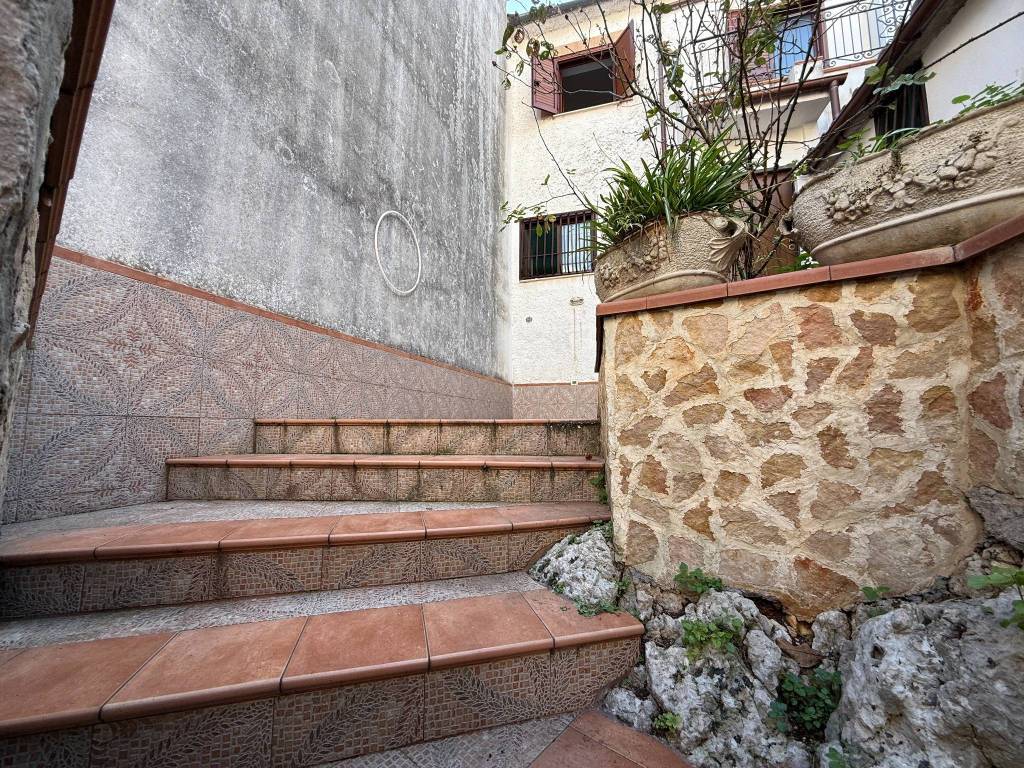 Casa indipendente a Formia in Via Papa, 8 - Foto 3