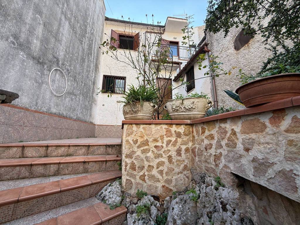 Casa indipendente a Formia in Via Papa, 8 - Foto 4