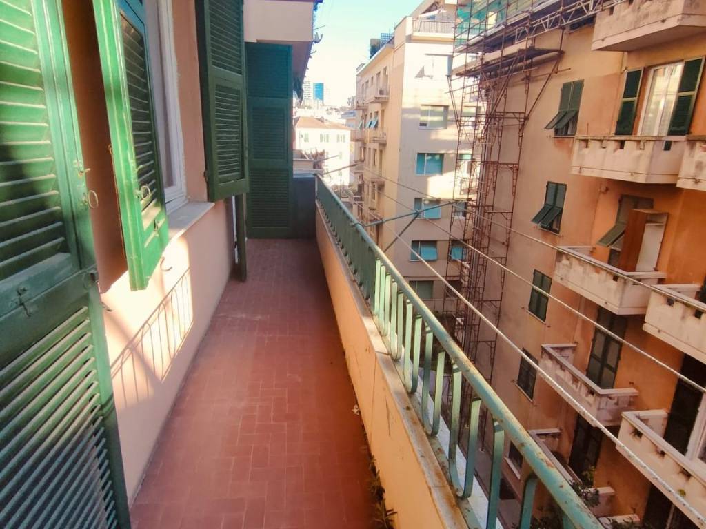 Appartamento a Genova in Via Domenico Oliva - Foto 2