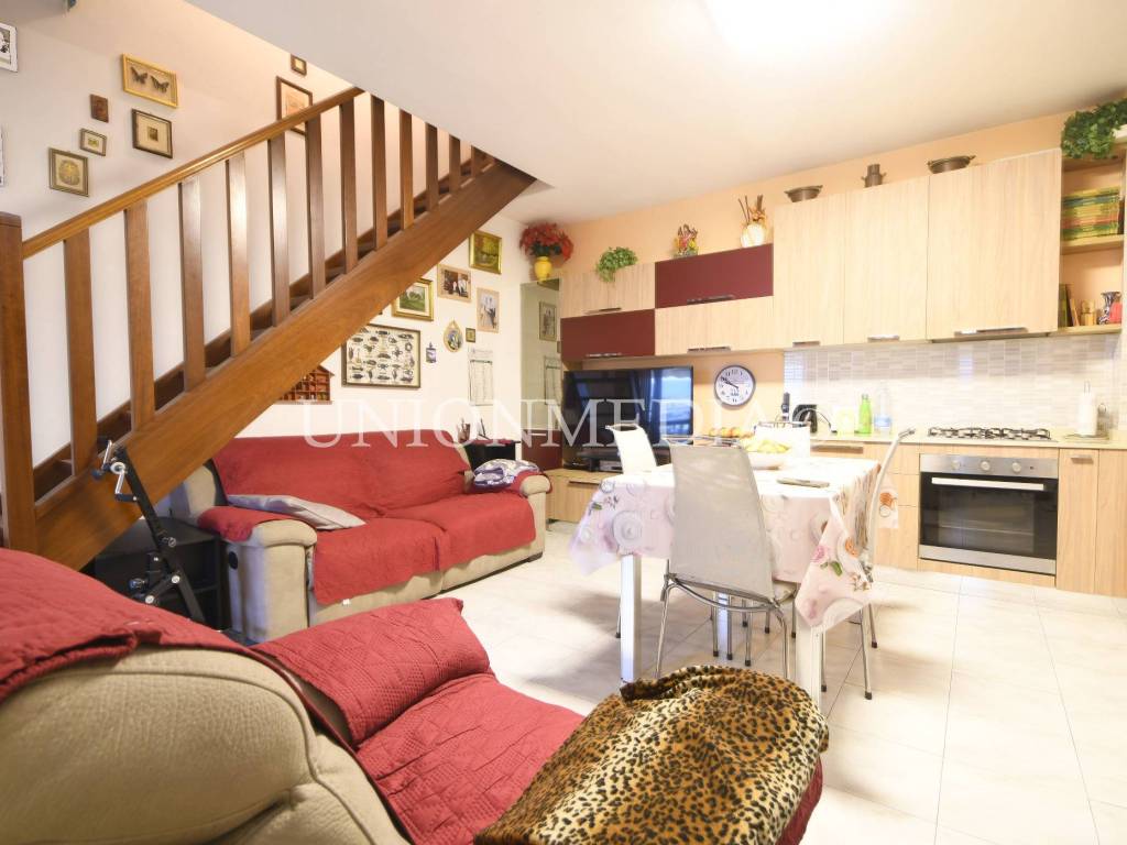 Appartamento a Sarzana in Via Palmiro Togliatti - Foto 2