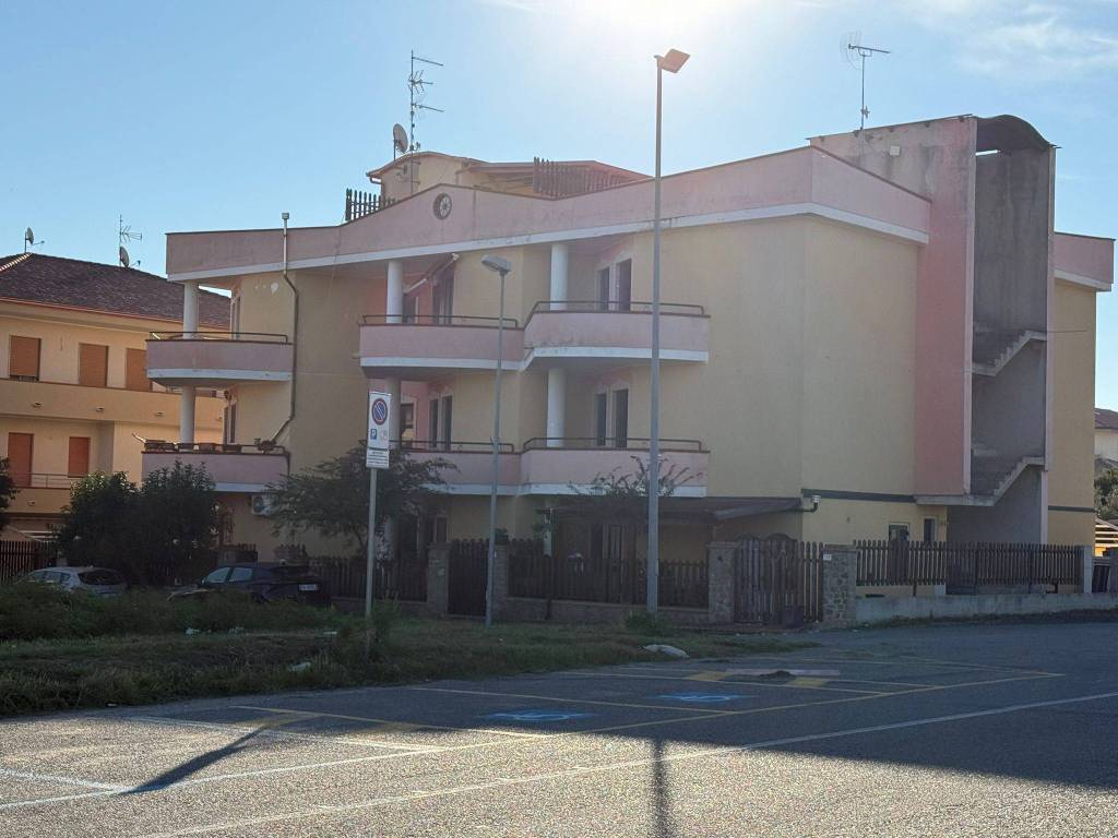 Appartamento a Strongoli in Viale Magna Grecia - Foto 2