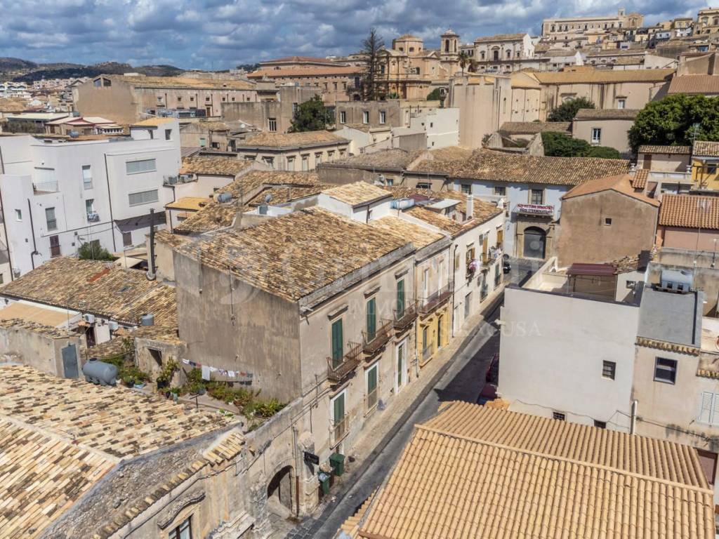 Casa indipendente a Noto in VIA AURELIO SAFFI, 10 - Foto 2