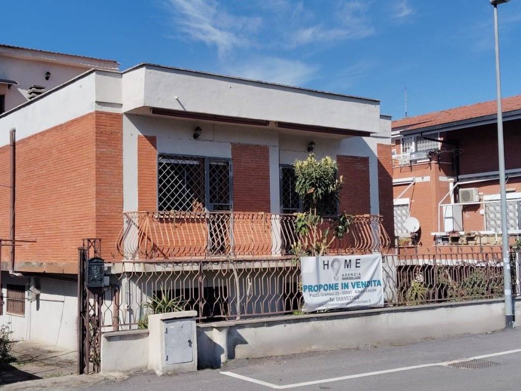 Villa a Ciampino in Via Emilio Reverberi - Foto 3