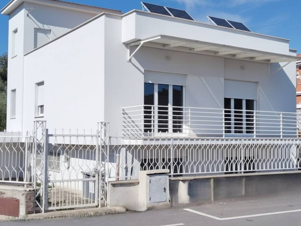Villa a Ciampino in Via Emilio Reverberi - Foto 4