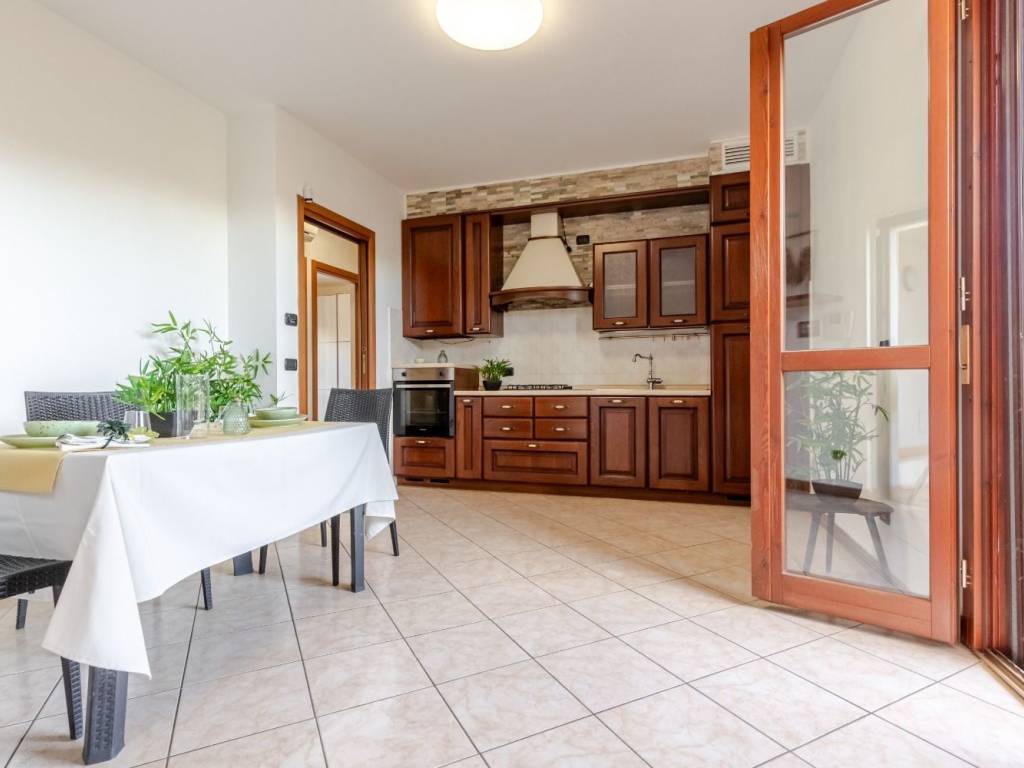 Appartamento a Carbonate in Via D.Chiesa, 29 - Foto 5