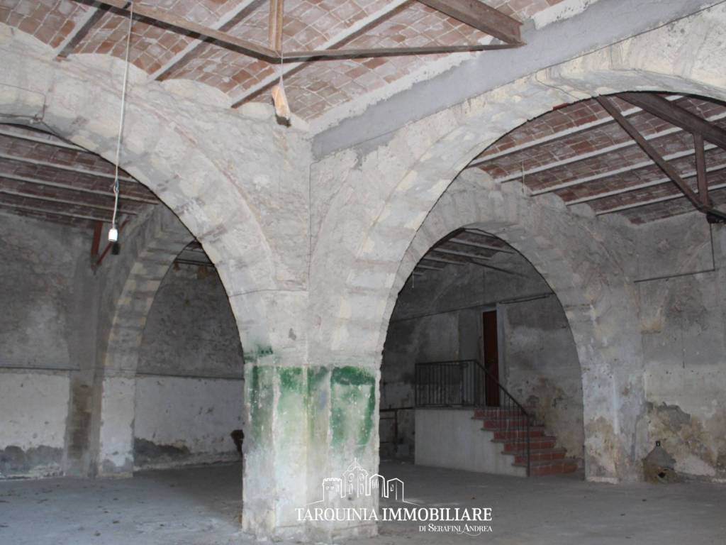 Box / garage a Tarquinia in Via Montana - Foto 3