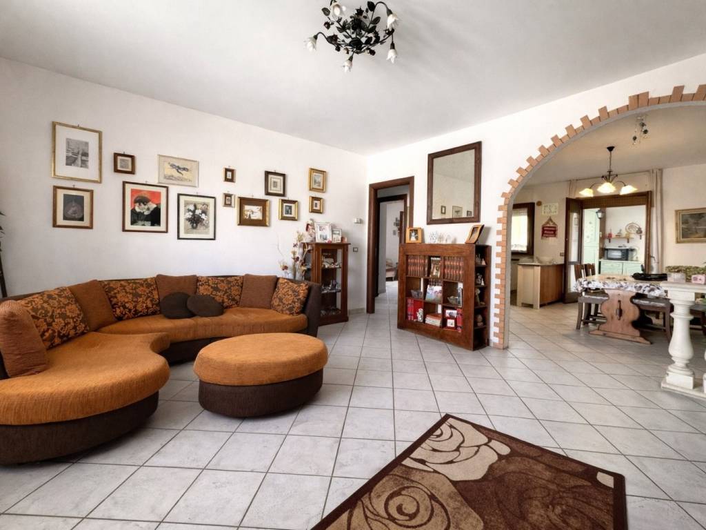 Villa a Surbo in Via Giovanni XXIII - Foto 3