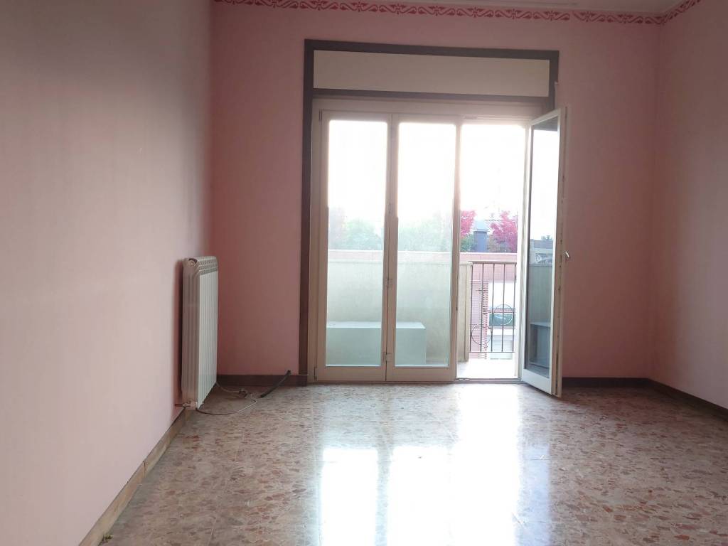 Appartamento a Piacenza in Via Cristoforo Colombo, 13 - Foto 2