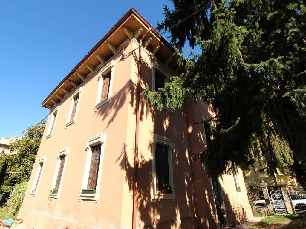 Appartamento a Verona in Via Albere, 36 - Foto 3