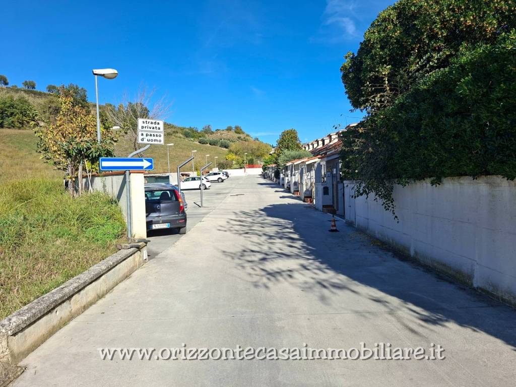 Box / garage a Ascoli piceno - Foto 2
