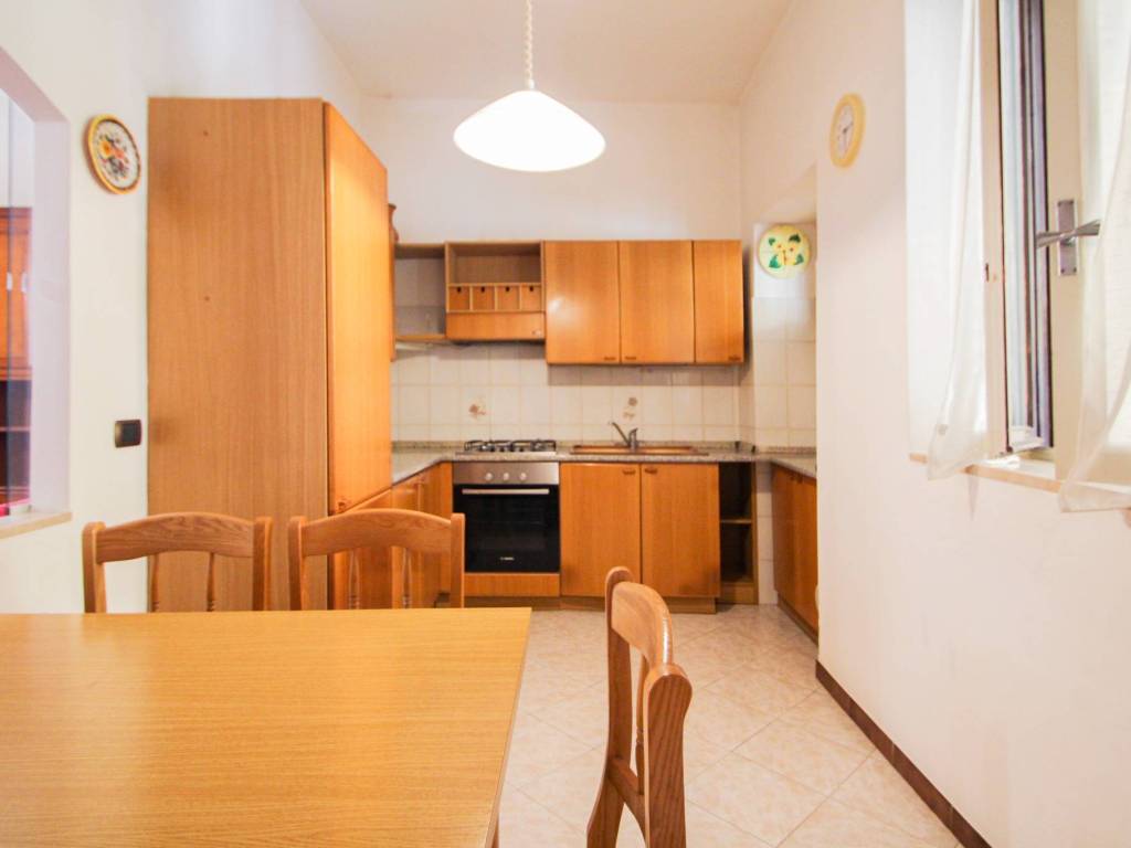 Appartamento a Venegono inferiore in Via Alessandro Manzoni, 21 - Foto 4