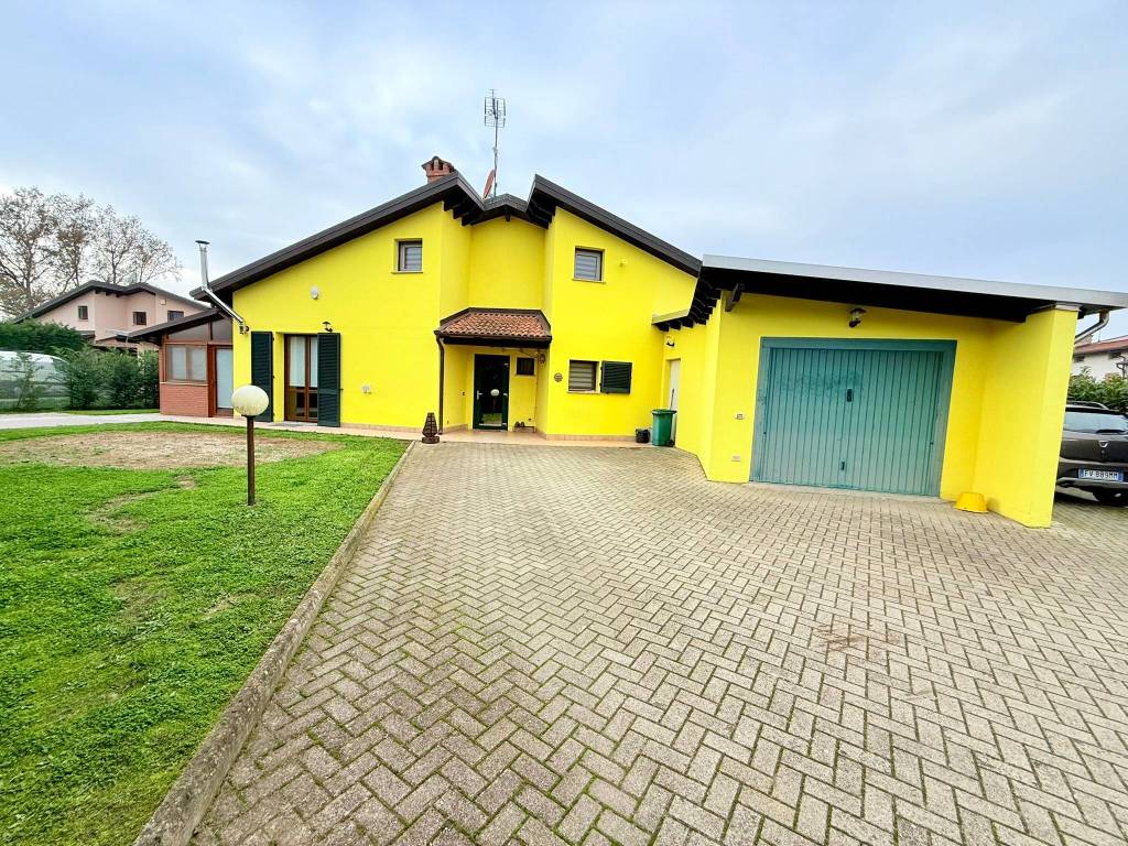 Villa a Alessandria in Via Irma Lesina - Foto 2