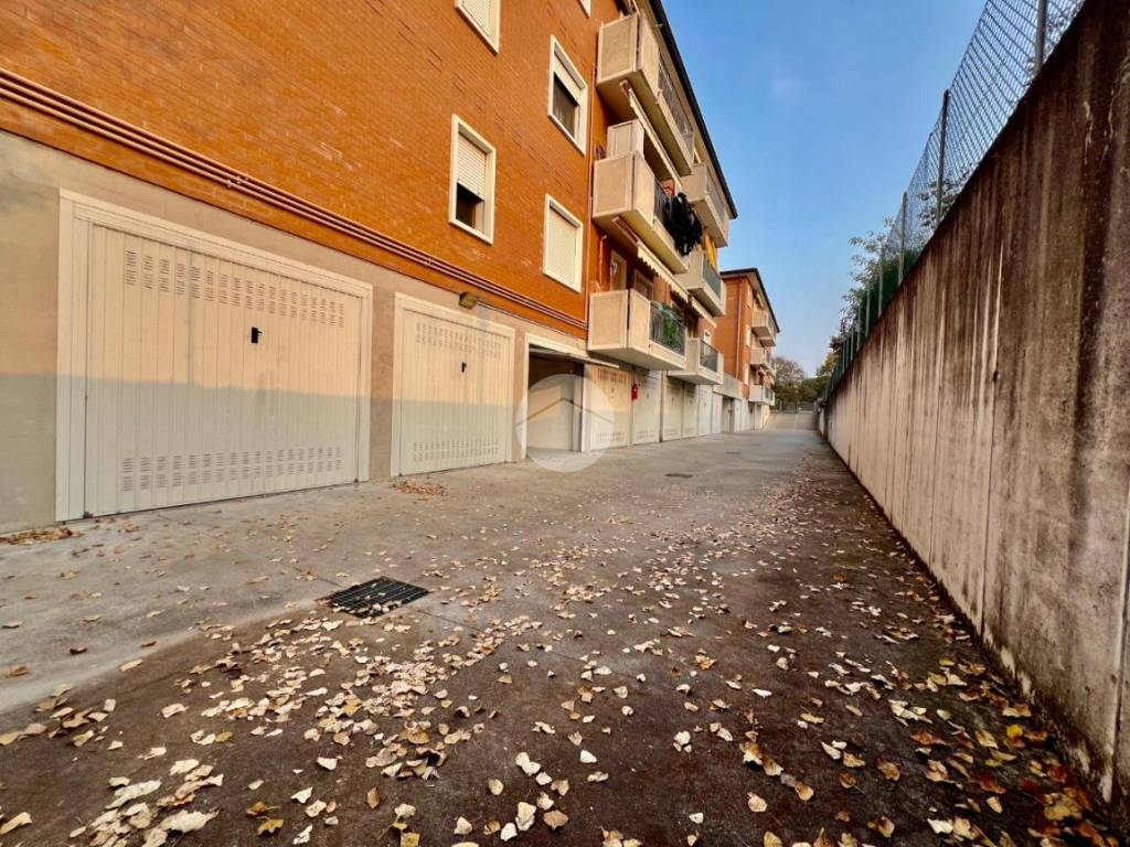 Box / garage a Vigonovo in Via Aldo Moro, 17 - Foto 4
