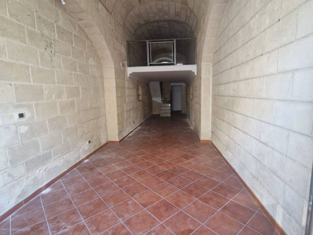 Appartamento a Trani in Via Margherita di Borgogna - Foto 2