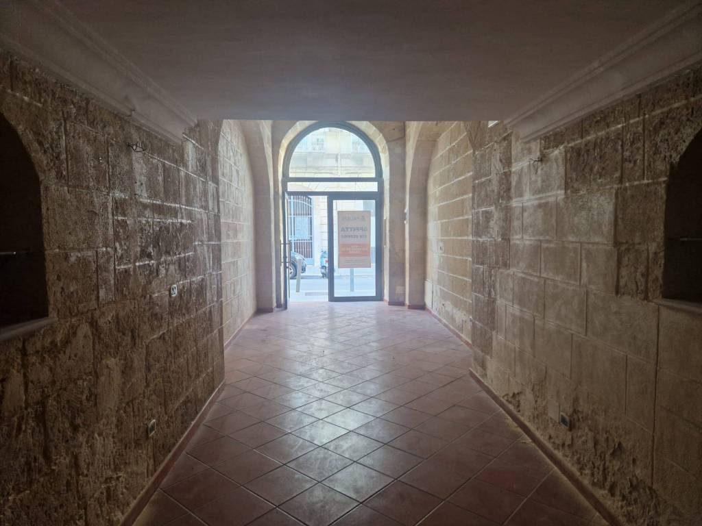 Appartamento a Trani in Via Margherita di Borgogna - Foto 3