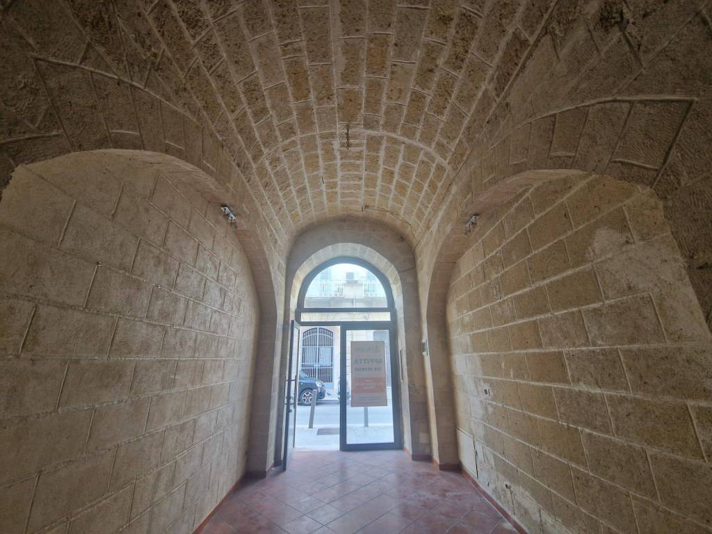 Appartamento a Trani in Via Margherita di Borgogna - Foto 5