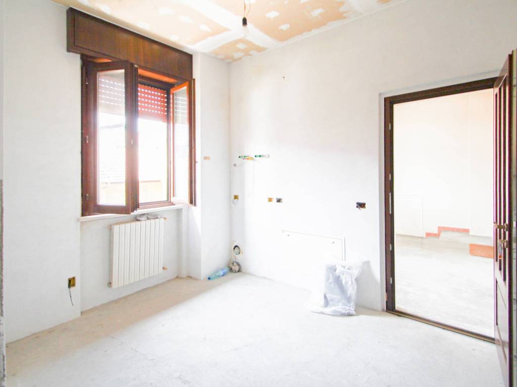 Appartamento a Venegono inferiore in Via Alessandro Manzoni, 21 - Foto 4