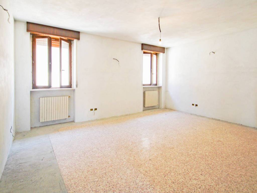 Appartamento a Venegono inferiore in Via Alessandro Manzoni, 21 - Foto 5