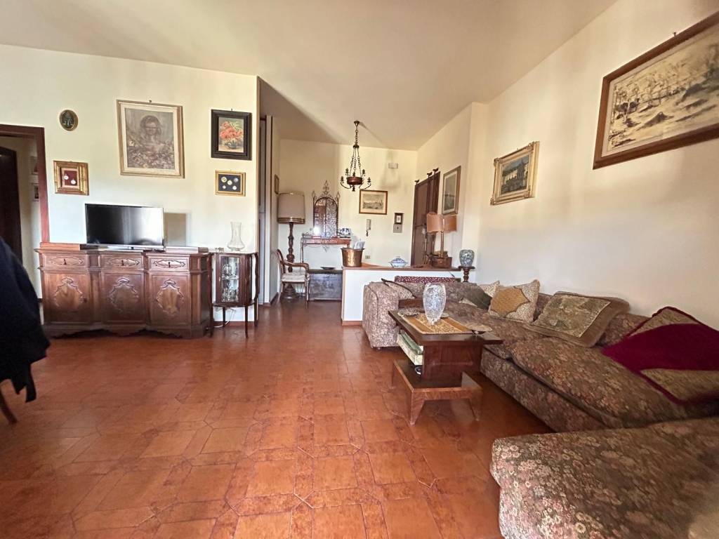 Appartamento a Scandicci in Via Ottorino Respighi - Foto 3