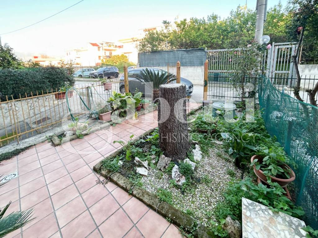 Villetta a schiera a Giugliano in campania in P.co Mazzola 1 ° Trav. Viale Giove , 36 - Foto 4