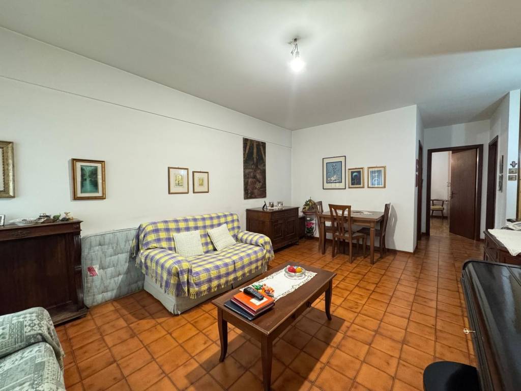 Appartamento a Ferrara in Via Mario Agni - Foto 2