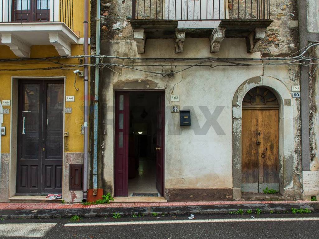 Appartamento a Letojanni in Corso Vittorio Emanuele, 62 - Foto 2