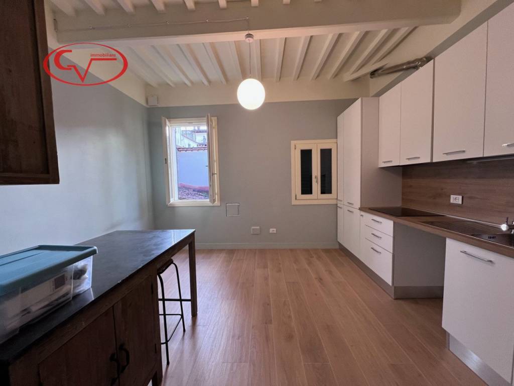 Appartamento a Montevarchi in Via Roma - Foto 2