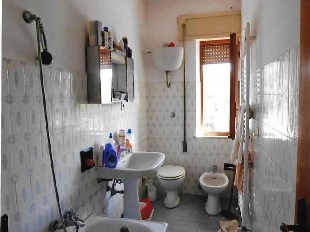 Appartamento a Roccafluvione in Via G. Leopardi - Foto 4