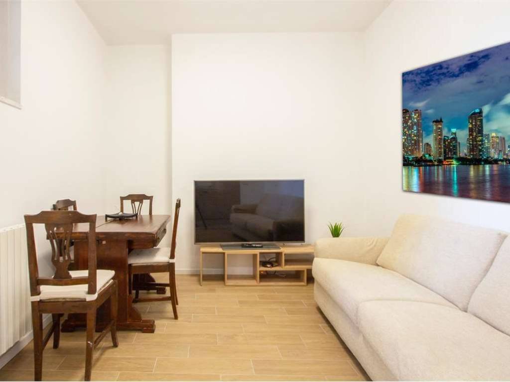 Appartamento a Caronno pertusella in Via Dante , 206 - Foto 2