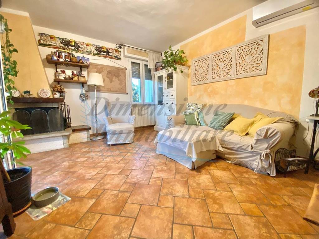 Appartamento a Cecina in Via Monte Nero - Foto 5