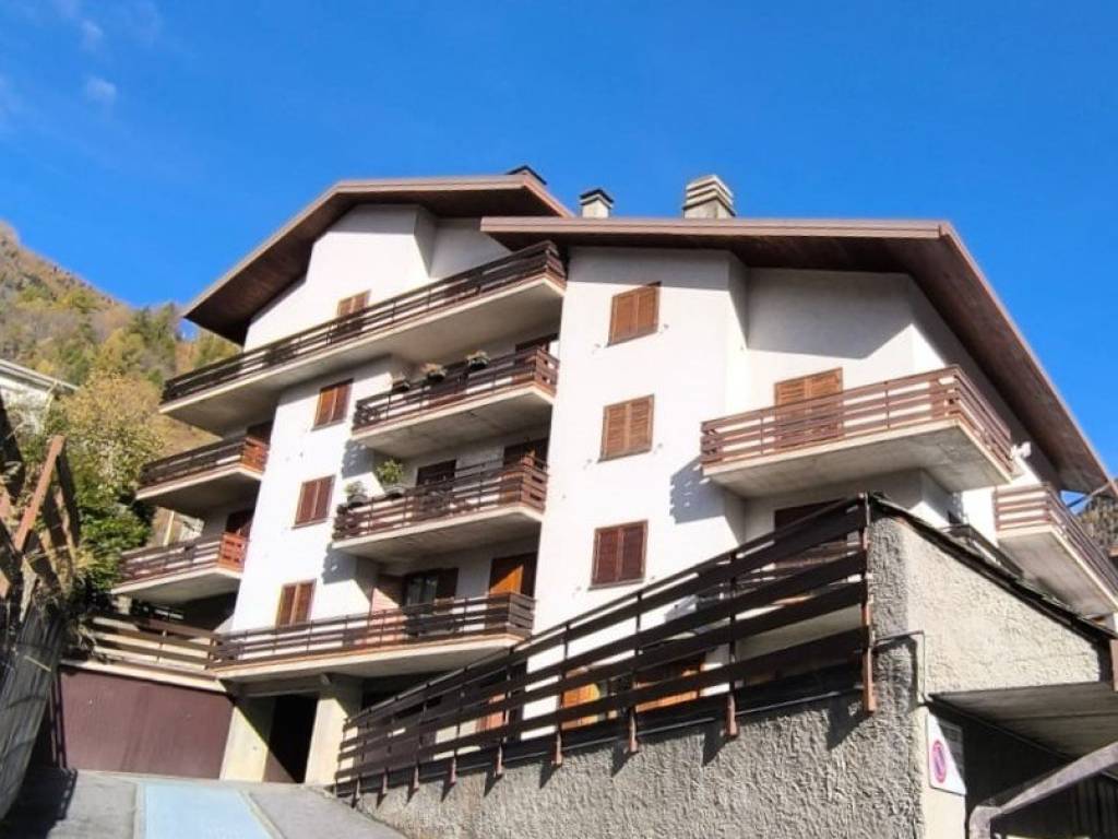 Appartamento a Chiesa in valmalenco in Via Pietro Sigismund - Foto 2