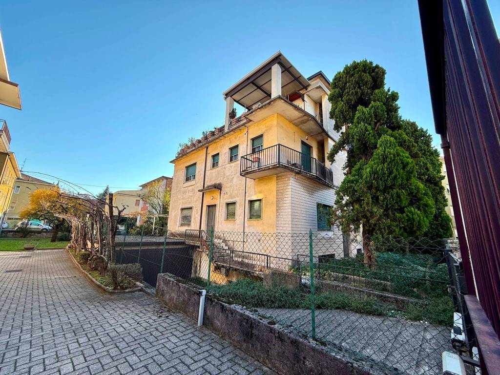 Appartamento a Brescia in Via Bartolomeo Grazioli, 6 - Foto 2