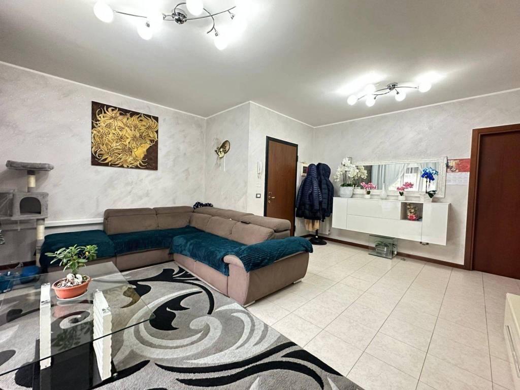 Appartamento a Landriano in Via Papa Giovanni Paolo II, 8 - Foto 2