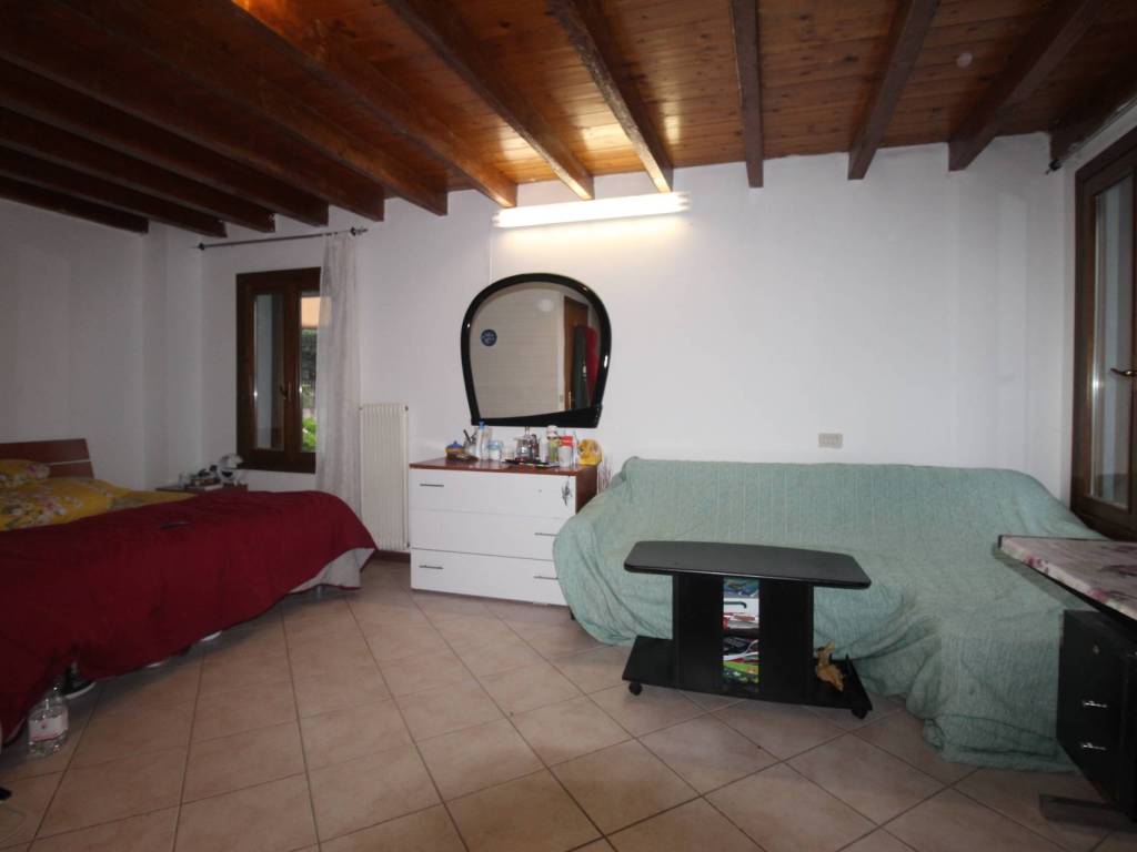 Casa indipendente a Chiampo in Via Arzignano - Foto 2