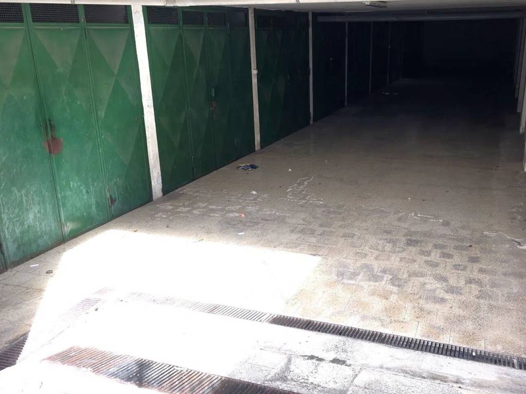 Box / garage a Manfredonia in Via Orto Sdanga, 96 - Foto 3