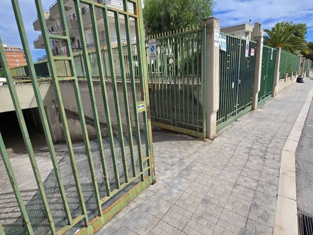 Box / garage a Manfredonia in Via Orto Sdanga, 96 - Foto 5