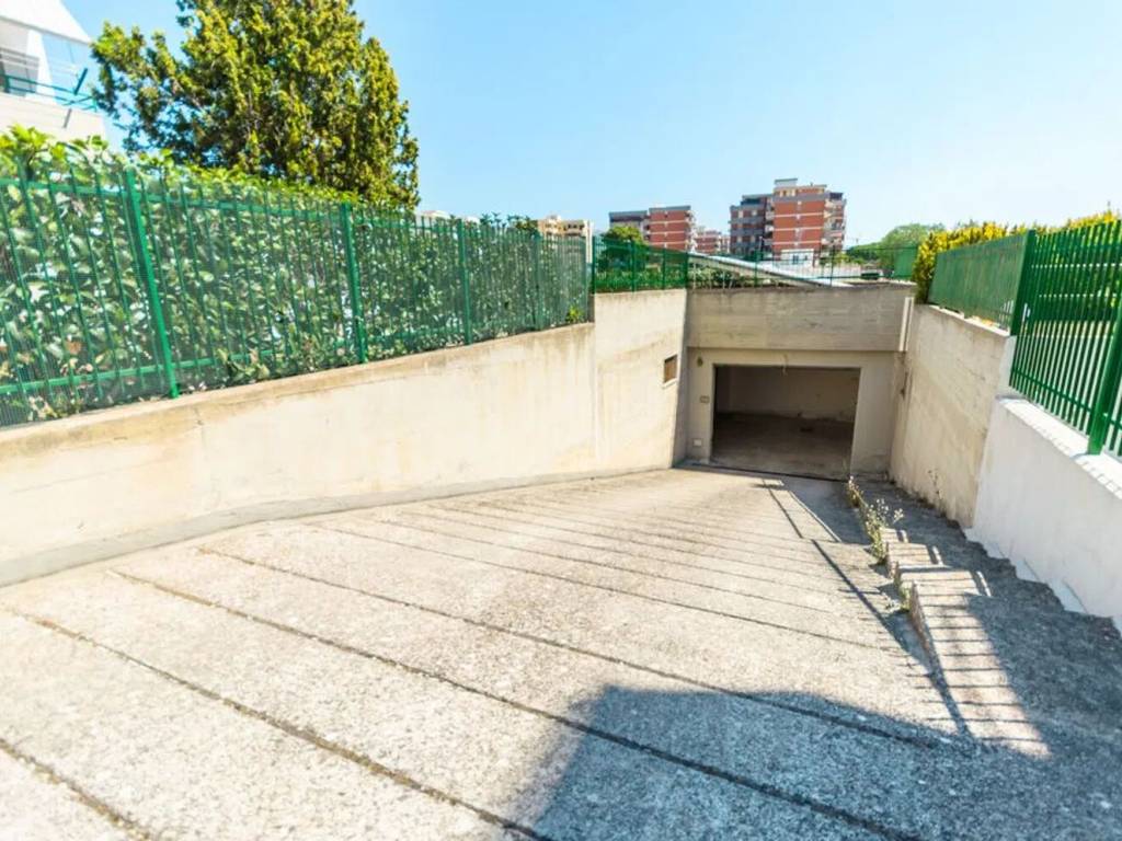 Box / garage a Manfredonia in Via Orto Sdanga, 96 - Foto 4