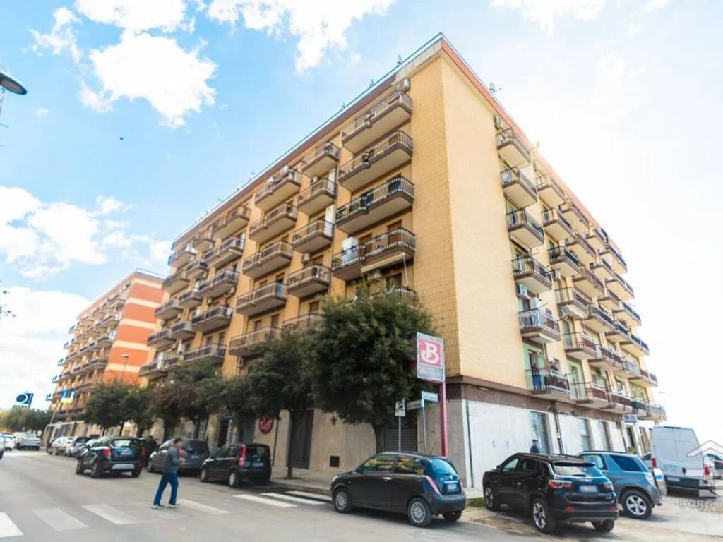 Appartamento a Manfredonia in Viale Giuseppe Di Vittorio, 21 - Foto 2
