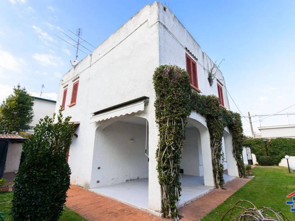 Villa a Manfredonia in Viale Aurelio Lucio, 3 - Foto 3