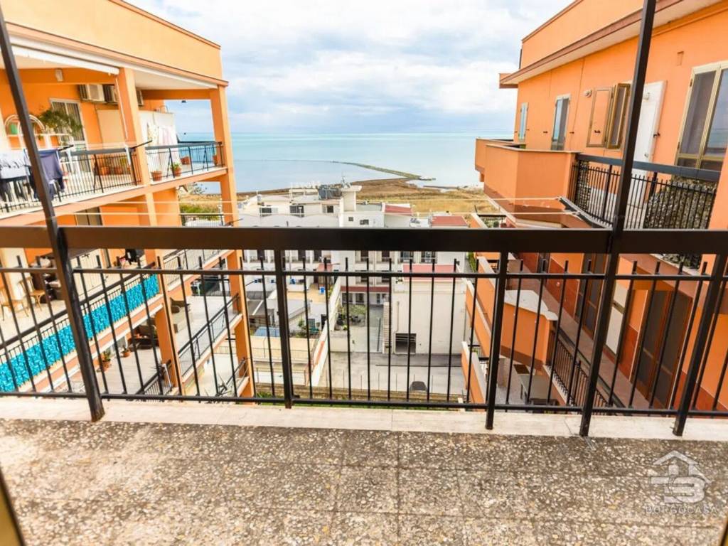 Appartamento a Manfredonia in Viale Giuseppe Di Vittorio, 151 - Foto 5