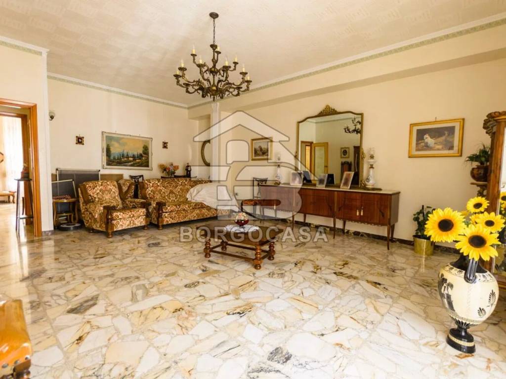 Appartamento a Manfredonia in Via Torre Santa Maria, 18 - Foto 2