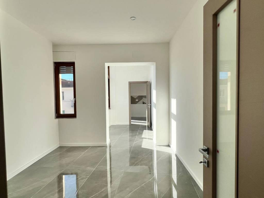 Attico / mansarda a Salerno in Via Paolo De Granita, 2 - Foto 4