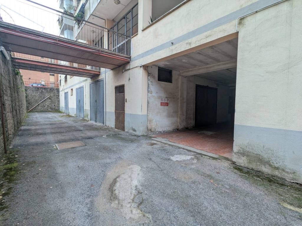 Box / garage a Genzano di roma in Via Cencio Baldazzi, 4 - Foto 2