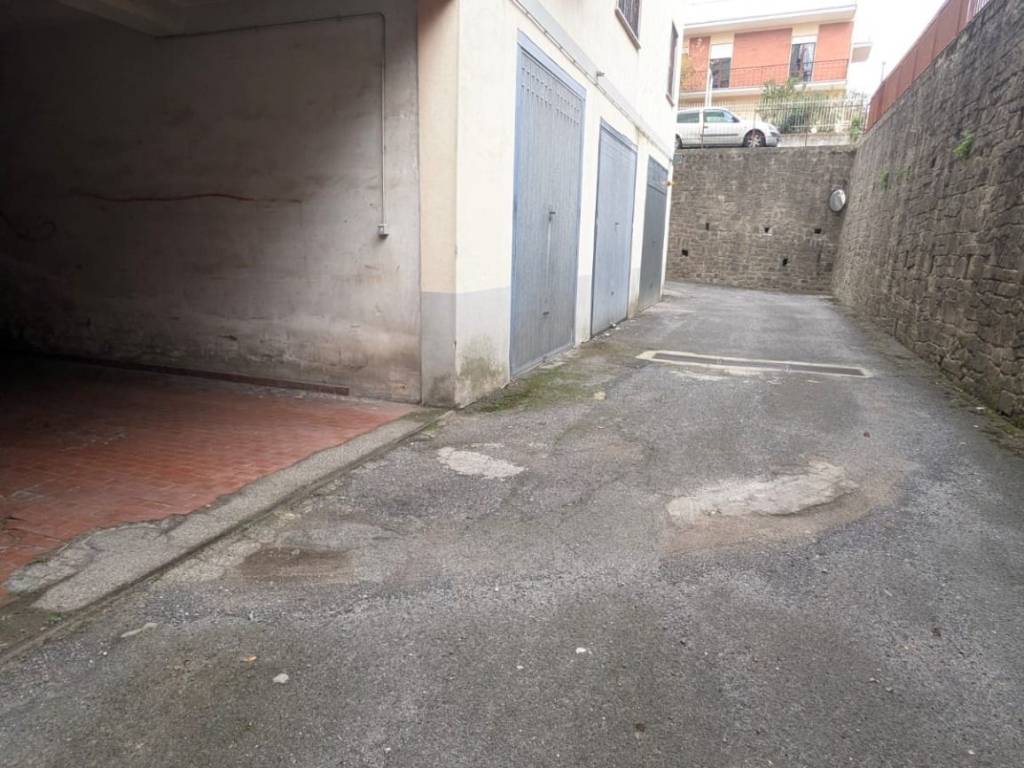 Box / garage a Genzano di roma in Via Cencio Baldazzi, 4 - Foto 4
