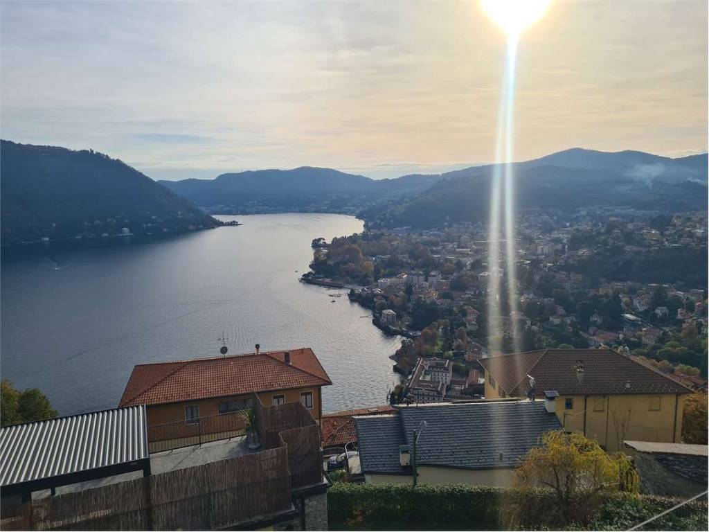 Appartamento a Cernobbio in VIA MONTE SANTO, 83 - Foto 2